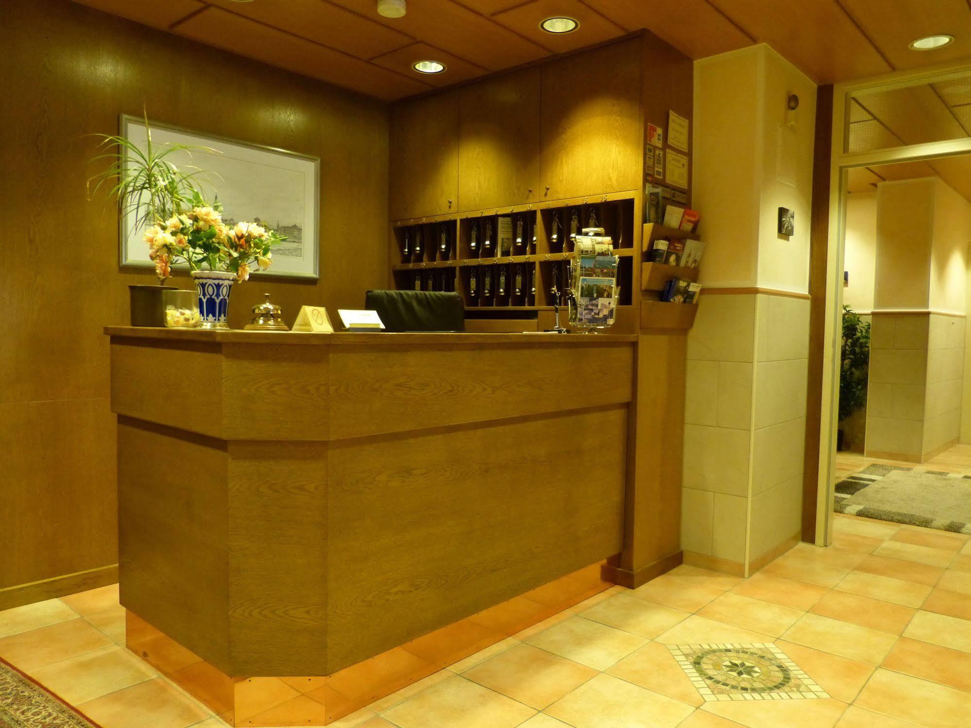 沃木斯酒店 杜塞尔多夫 外观 照片